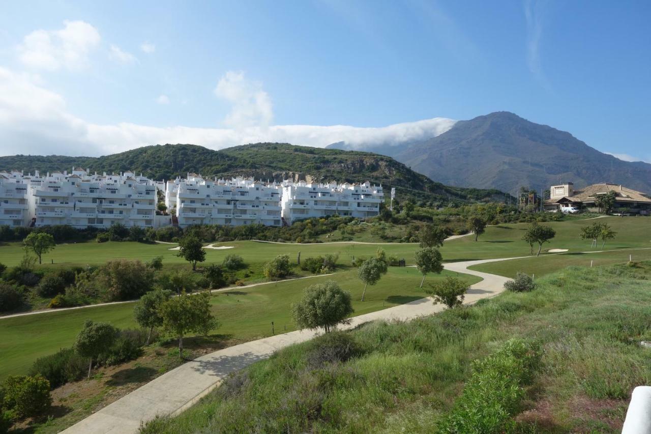 Valle Romano Golf Resort Capitolio Естепона Екстериор снимка