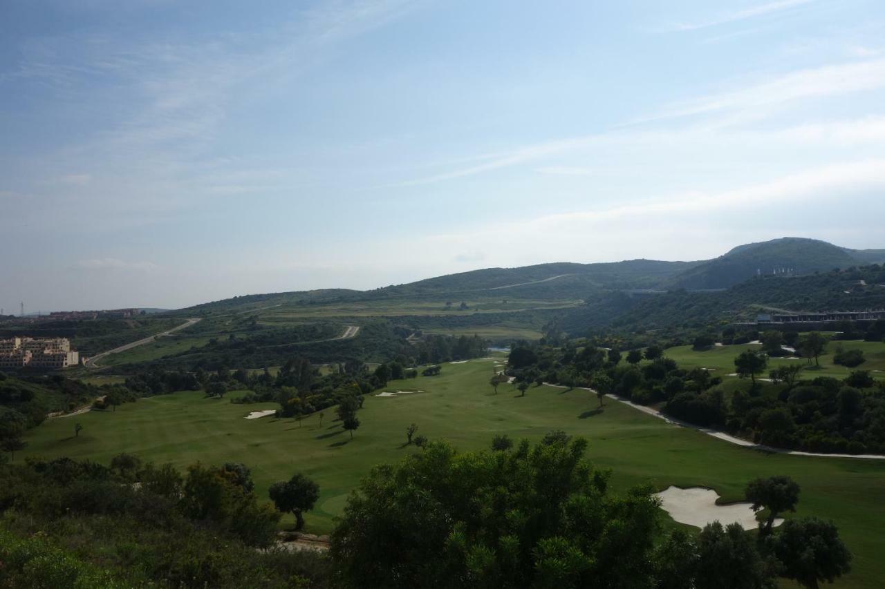 Valle Romano Golf Resort Capitolio Естепона Екстериор снимка
